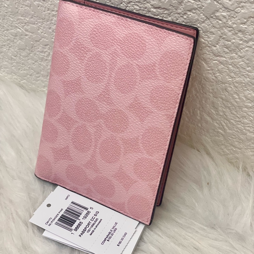 NWT Coach Powder Pink Signature Passport Card Case - Picture 3 of 6